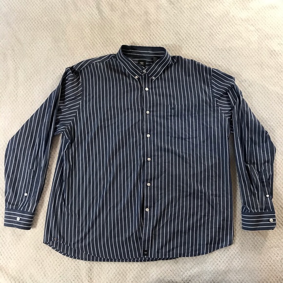 Dockers striped long sleeve button up. - Picture 1 of 4